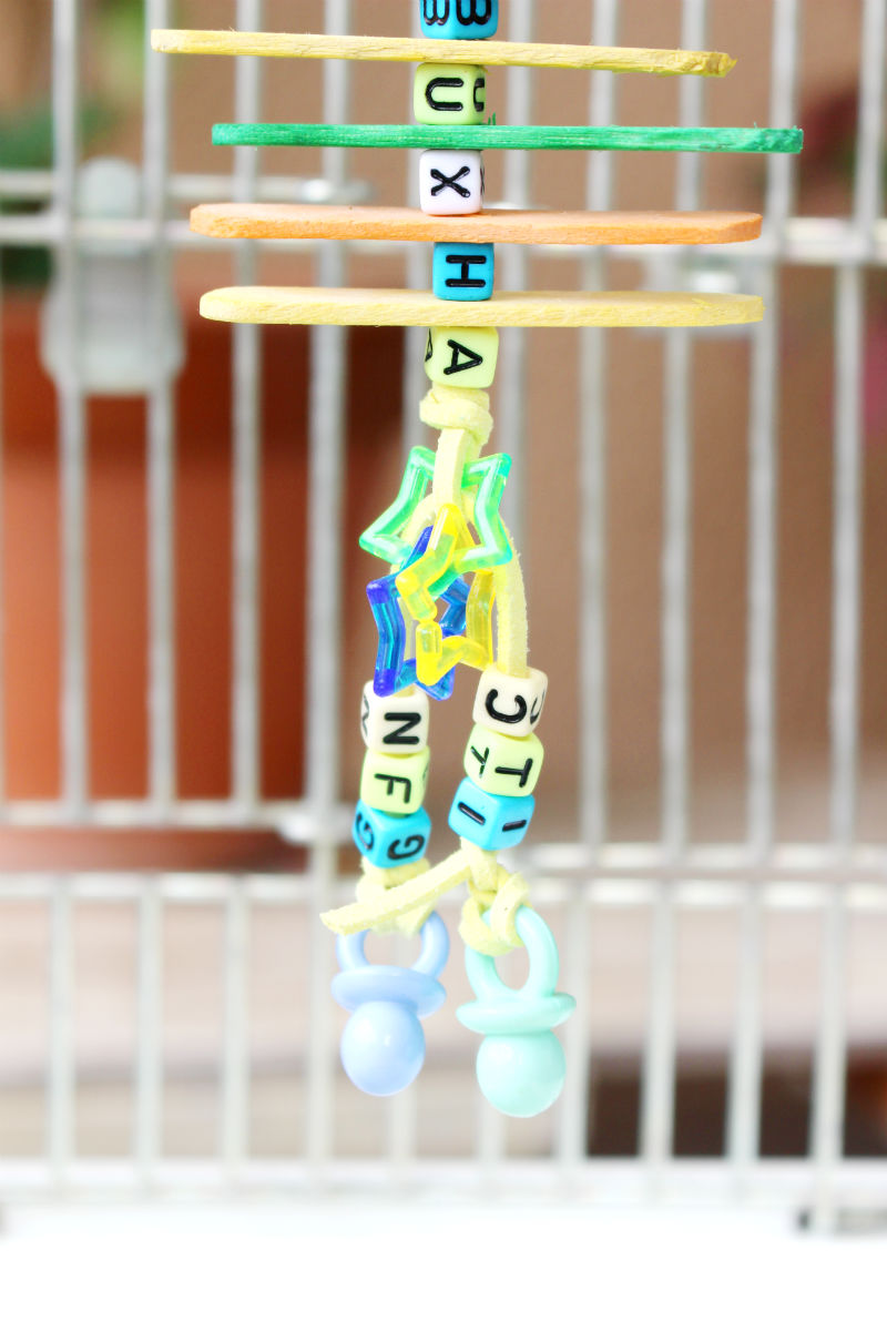 #08S 【鳥のおもちゃ】小さなインコも安全に遊べる♪ プロペラブンブン